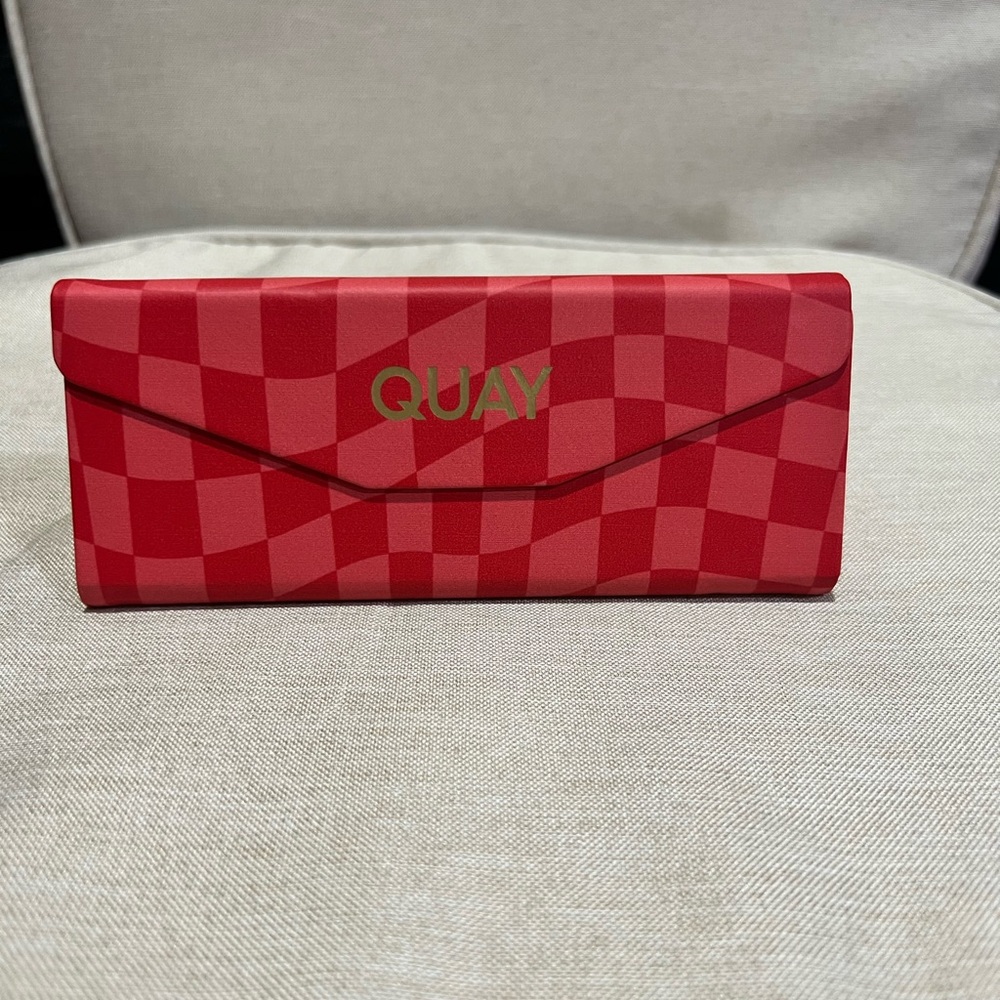Quay Australia ONE FOLD FRAME CASE